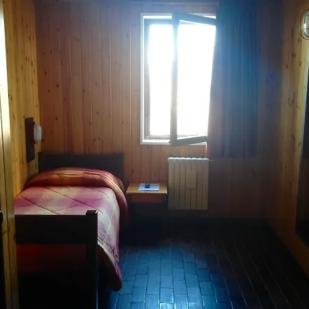 Szálloda Pirovano 3*